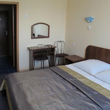 Hotel Vetraz Vitebsk Ngoại thất bức ảnh