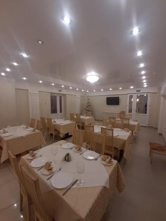 Hotel Vetraz Vitebsk Ngoại thất bức ảnh