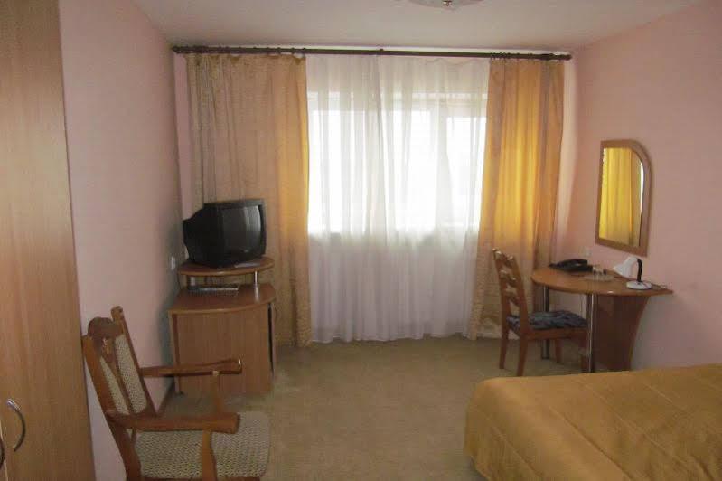 Hotel Vetraz Vitebsk Ngoại thất bức ảnh