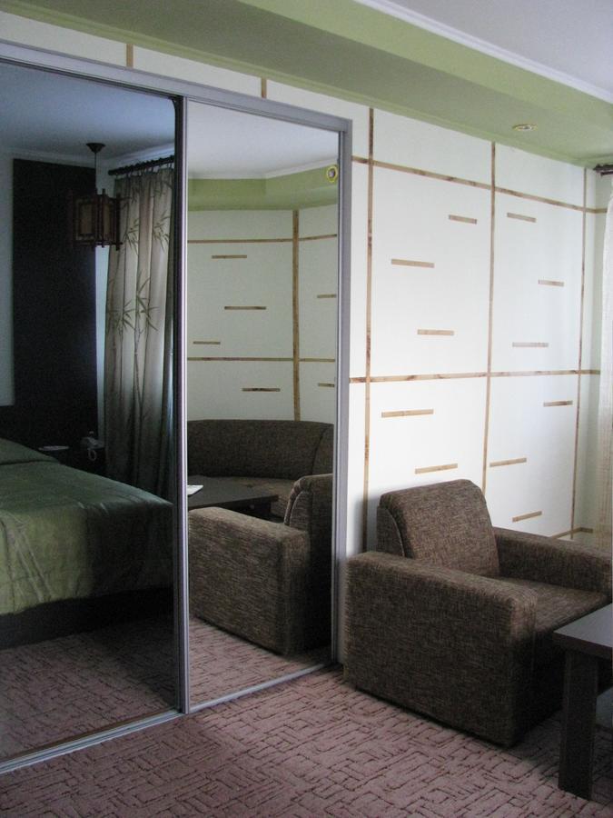 Hotel Vetraz Vitebsk Ngoại thất bức ảnh