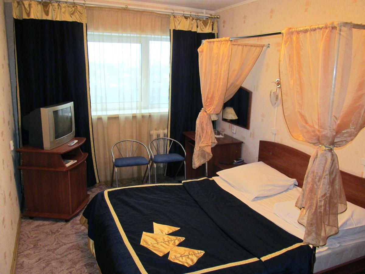 Hotel Vetraz Vitebsk Ngoại thất bức ảnh