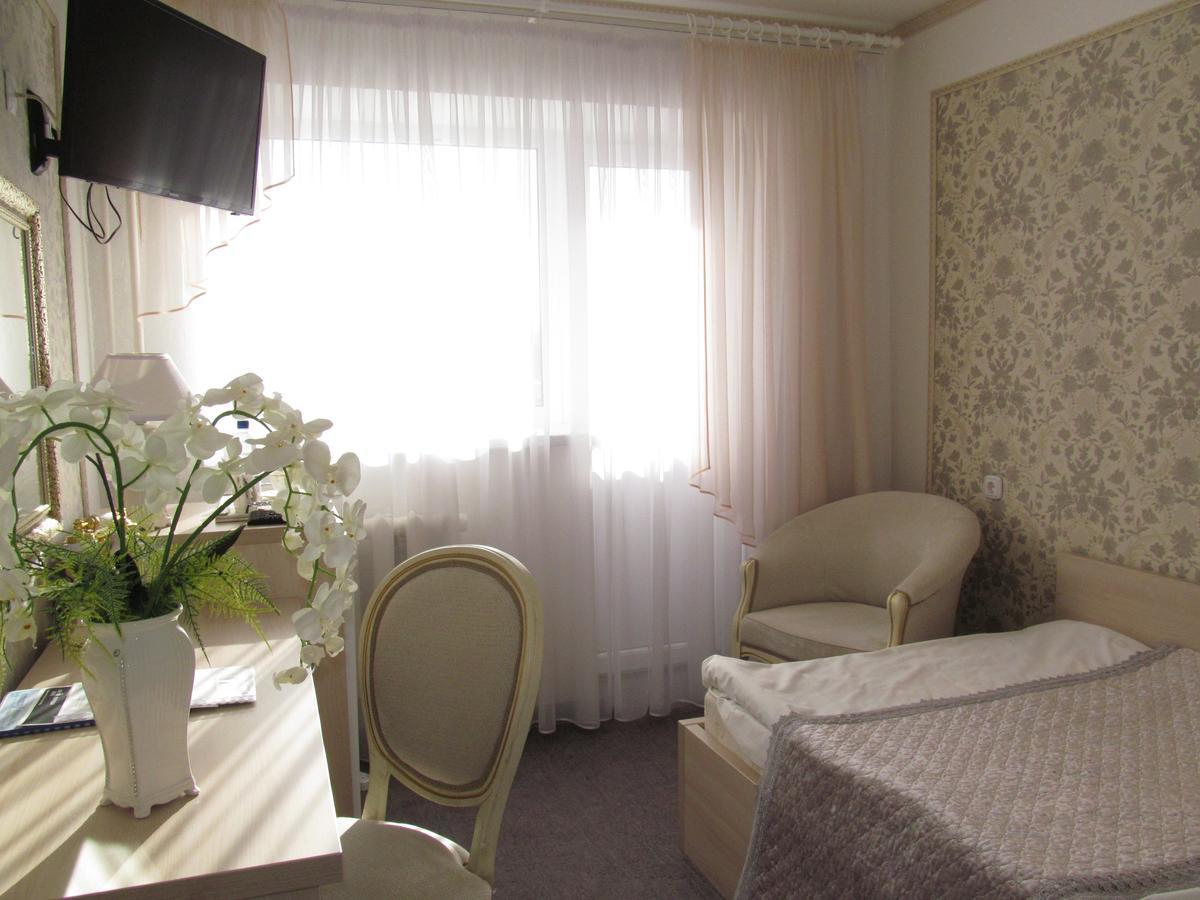 Hotel Vetraz Vitebsk Ngoại thất bức ảnh