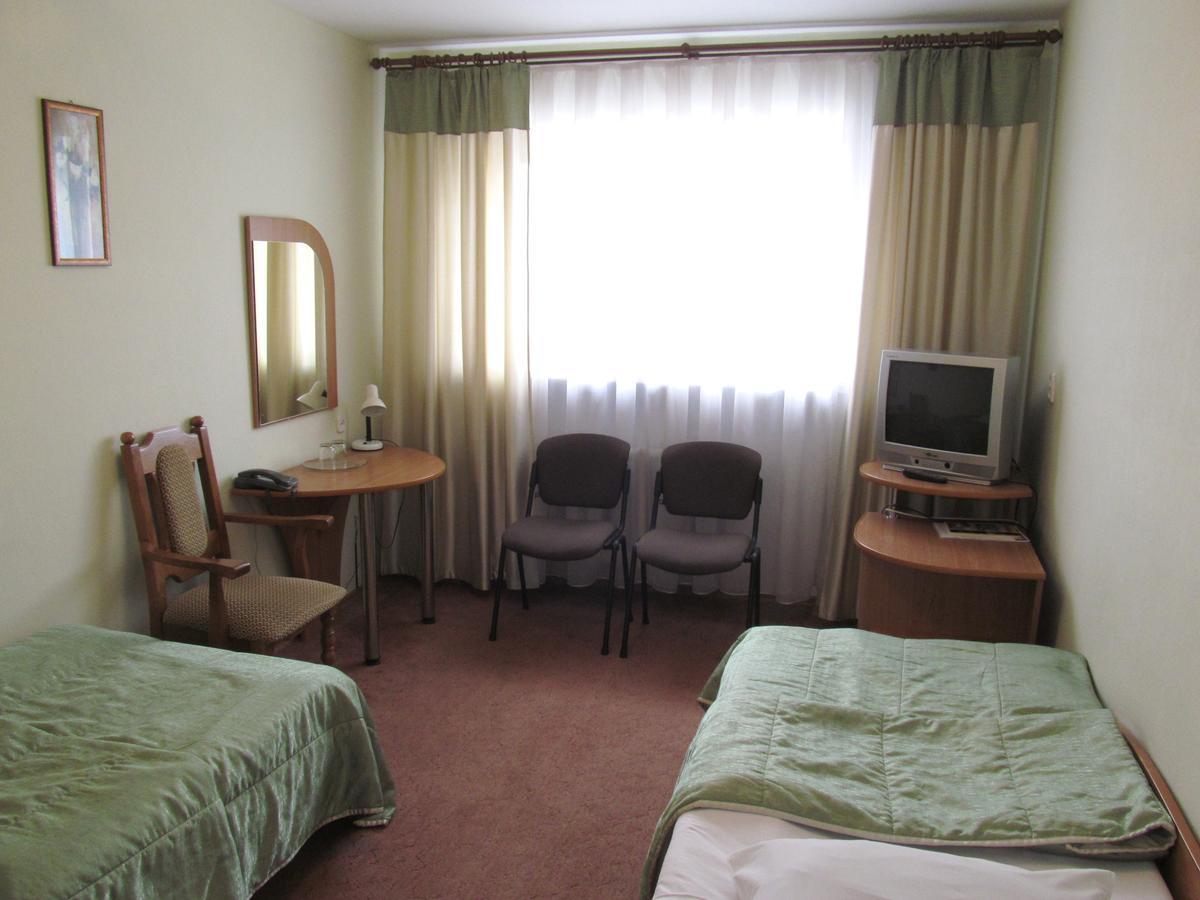 Hotel Vetraz Vitebsk Ngoại thất bức ảnh