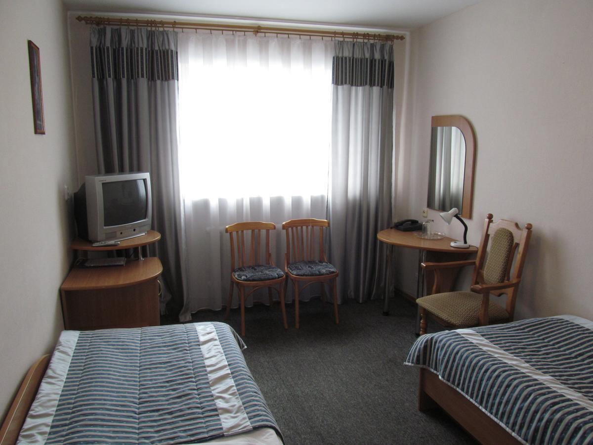 Hotel Vetraz Vitebsk Ngoại thất bức ảnh