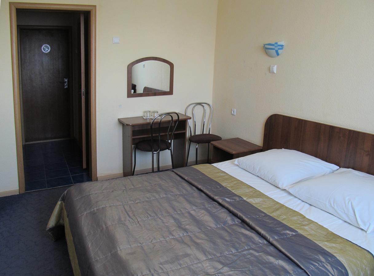 Hotel Vetraz Vitebsk Ngoại thất bức ảnh